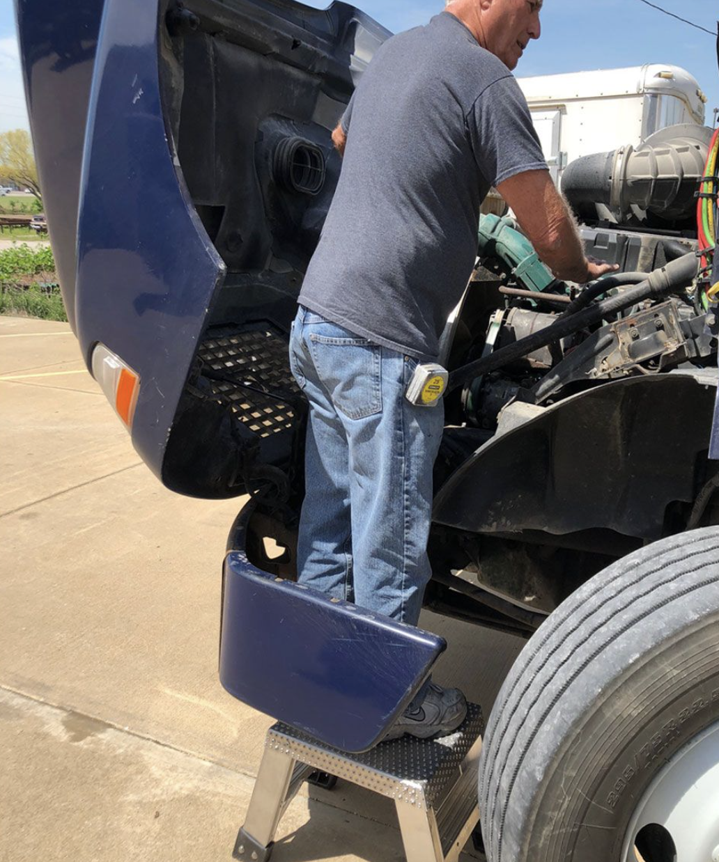 this image shows truck repair service in Toledo, OH